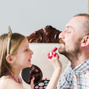 Tu piel, tu cuerpo y tu cabello también merecen rutina: guía de compra de productos para el cuidado masculino diario.